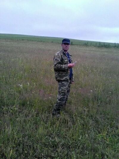 ,   Viktor, 40 ,   ,   