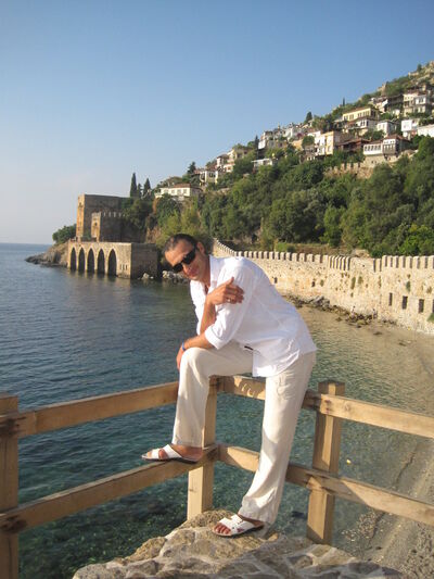  ,   Paata, 49 ,   