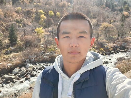  ,   Arman, 28 ,   ,   , c 