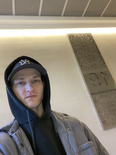  ,   Anton, 32 ,     , c 