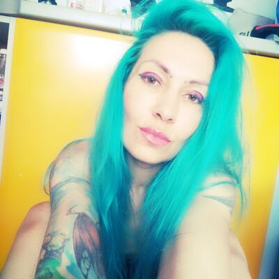  ,   Dominatrix, 36 ,  
