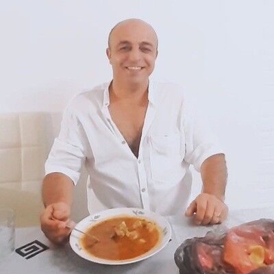  ,   Janik, 51 ,   ,   , c 