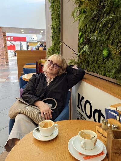  ,   Elena, 56 ,     , c 