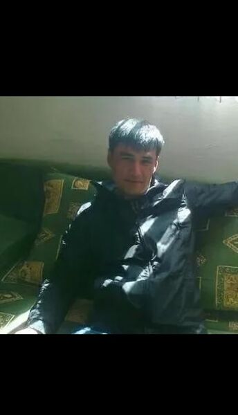  ,   Taha, 33 ,   ,   