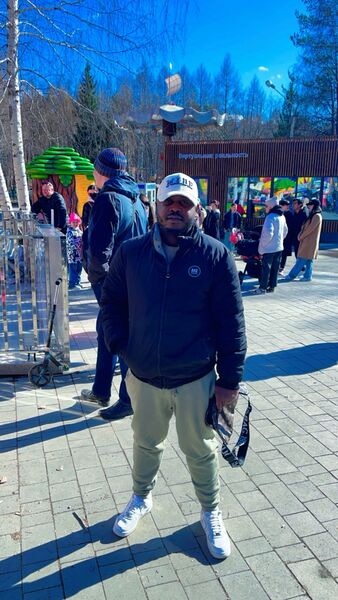  ,   John, 34 ,   ,   