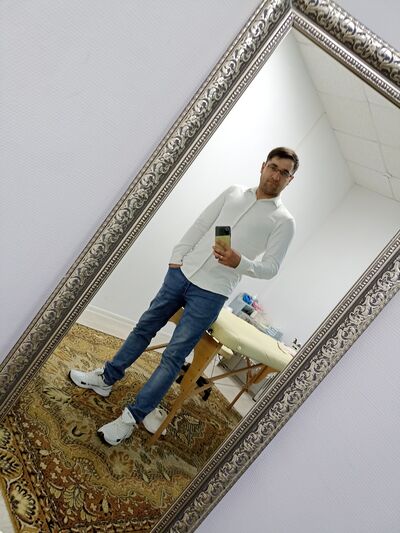  ,   Garri, 34 ,     