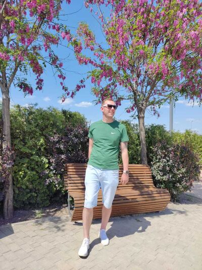  ,   Adam, 31 ,   ,   , c 