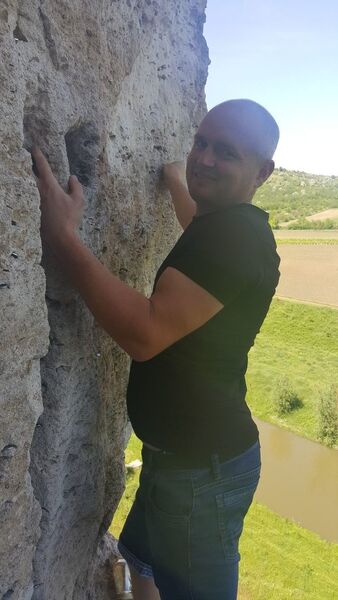  ,   Andrei, 40 ,   ,   , c 