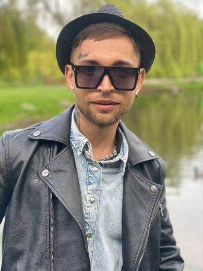  ,   Andrzej, 32 ,   ,   , c , 