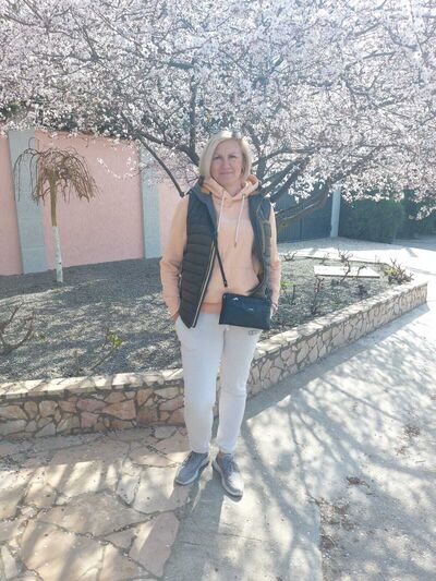  ,   Vik, 49 ,   ,   , c 
