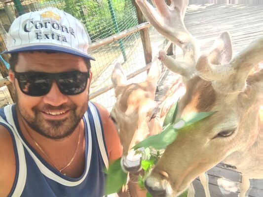  ,   Alex, 38 ,   ,   