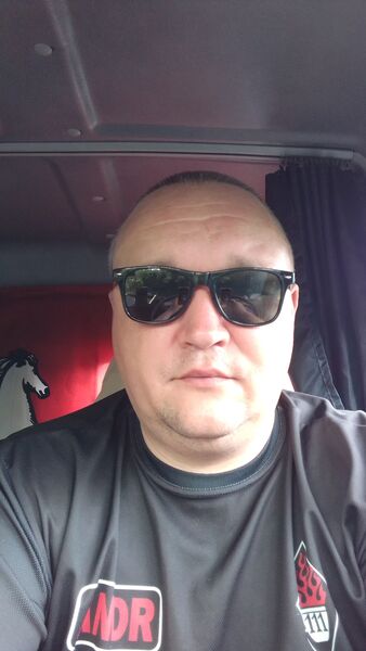  ,   Stepan, 40 ,   
