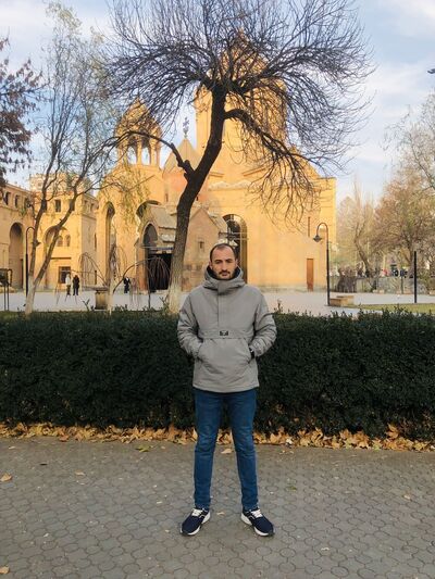  ,   Levon, 29 ,   ,   