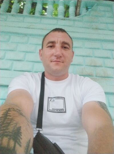  ,   Viktor, 31 ,   ,   