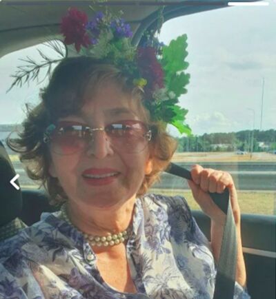  ,   Yana, 65 ,     , c 