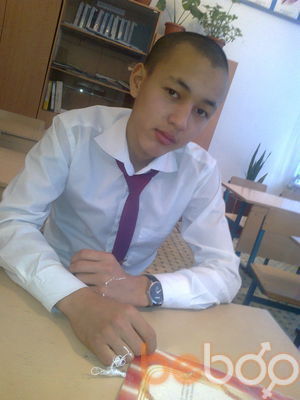  ,   Nursultan, 32 ,  