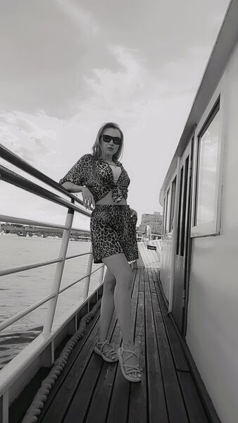  ,   Elinka, 27 ,   ,   , c 