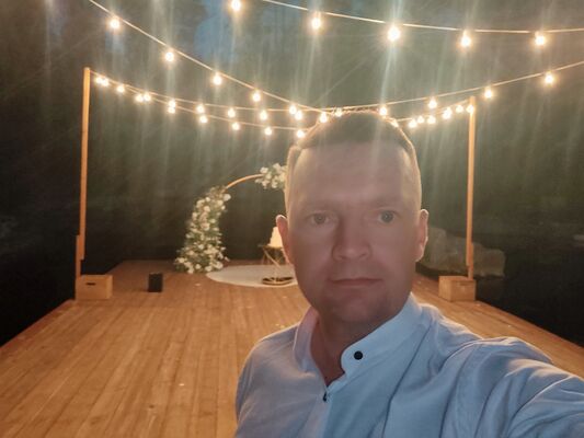  ,   Artem, 37 ,   ,   , c , 