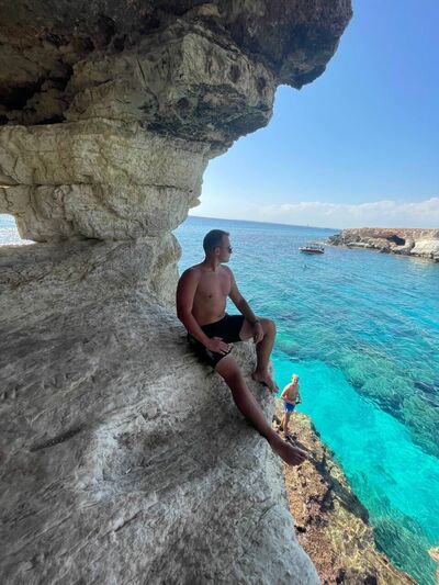  ,   Artem, 25 ,   ,   