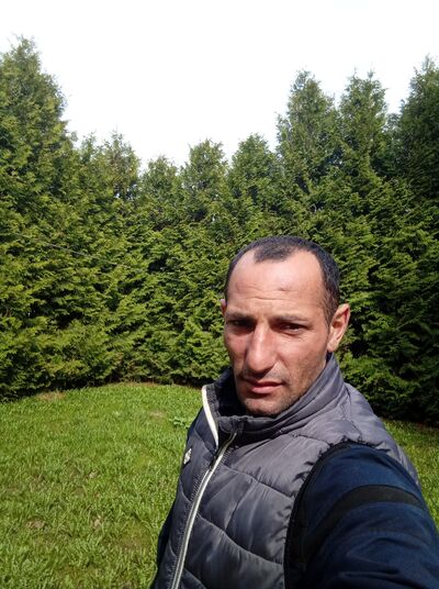  ,   Artur, 37 ,     , c 