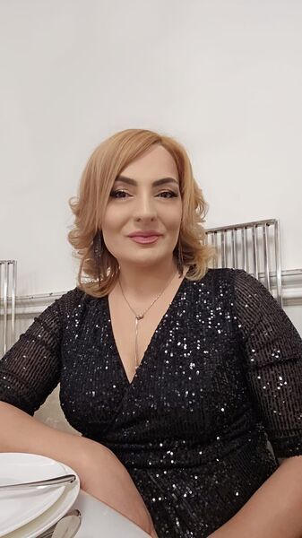  ,   Alyona, 44 ,   ,   
