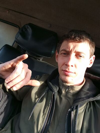  ,   Viktor, 35 ,   ,   