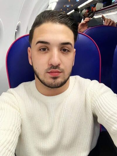  ,   James, 40 ,   c 