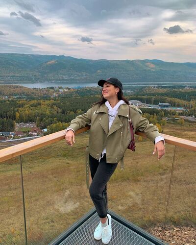  Frankfurt am Main,   Elvira, 30 ,     , c , 