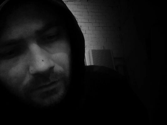 ,   Denis, 33 ,   ,   , c 