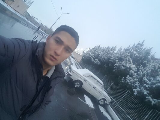  ,   Sirojiddin, 32 ,   