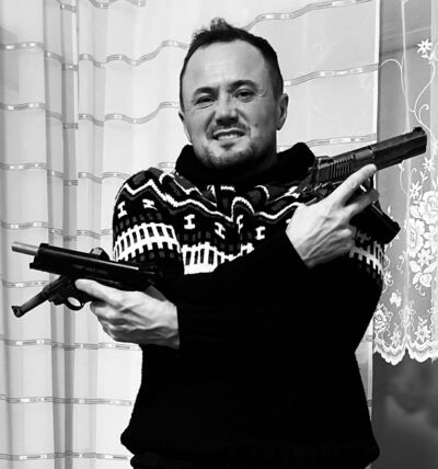  ,   Aleks, 42 ,   ,   