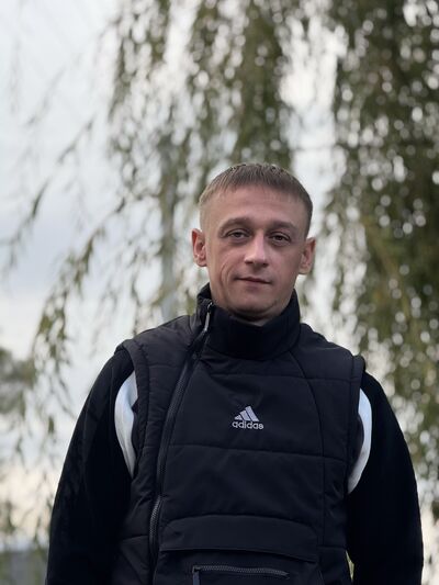  ,   Pavel, 38 ,   c 