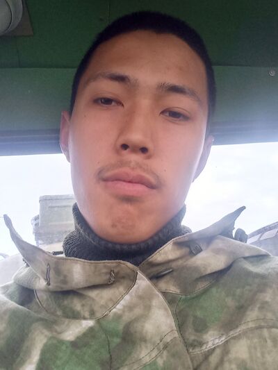  ,   Artur, 24 ,   ,   , c 