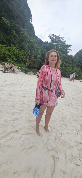  ,   Alexandra, 39 ,     , c 