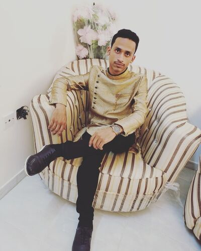   ,   Younes, 25 ,   ,   , c 