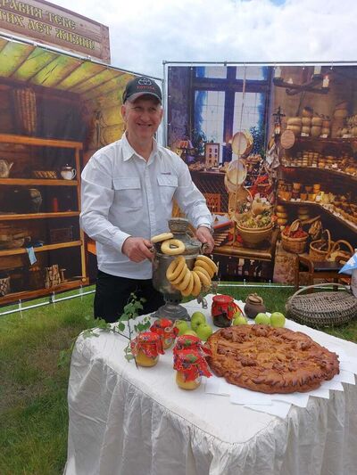  ,   Mikhail, 57 ,   ,   , c , 