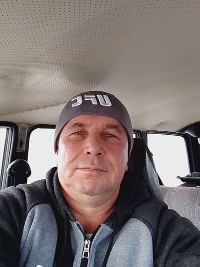  ,   Maksim, 48 ,   