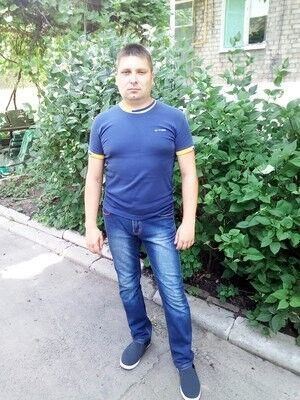  ,   Sergey, 40 ,   