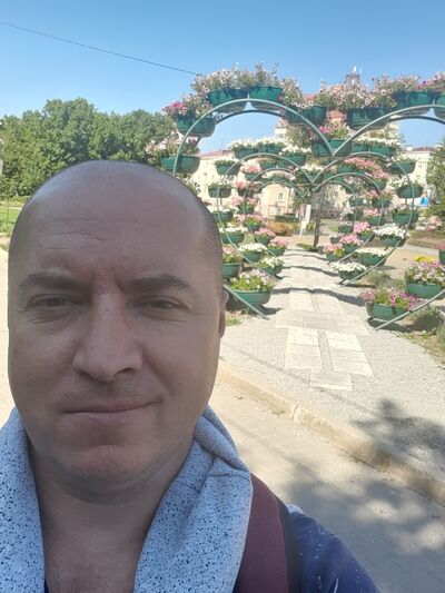  --,   , 44 ,   c 