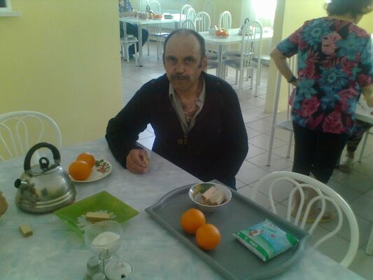  ,   Valera, 52 ,  
