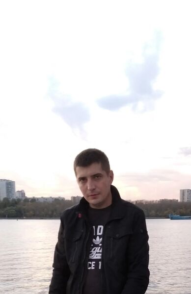  ,   Maxim, 33 ,   ,   , c 