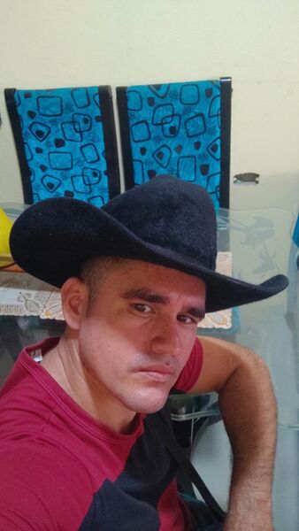  ,   Luis, 40 ,   ,   