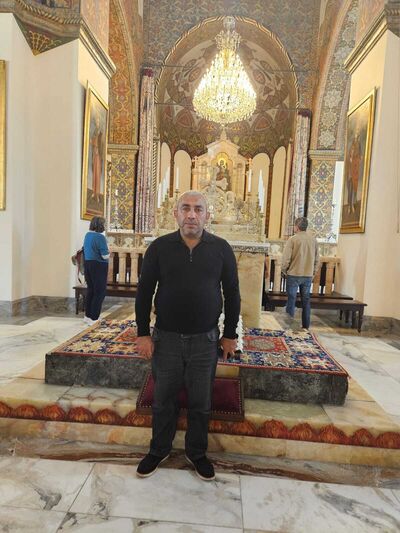  ,   Artur, 49 ,   ,   