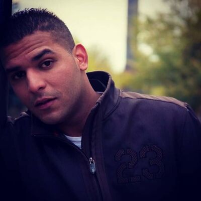  ,   Abdo, 32 ,   ,   , c 