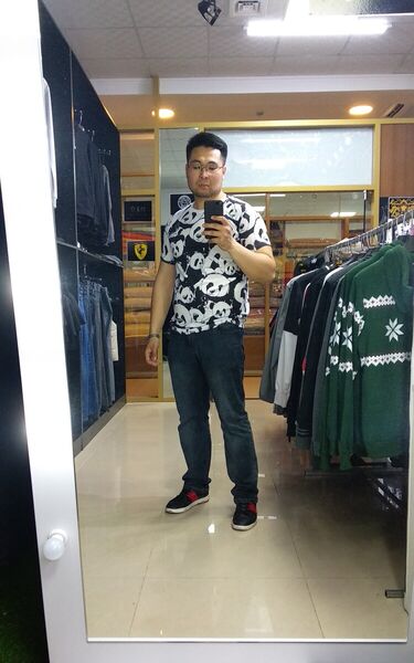  ,   Erlan, 33 ,   ,   , c 