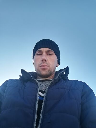  ,   Andrei, 42 ,   , c , 