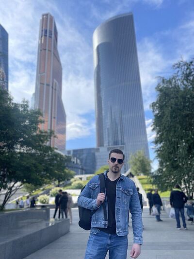  ,   Armen, 31 ,   ,   , 