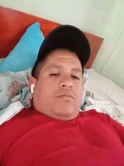  ,   Julian, 32 ,   ,   