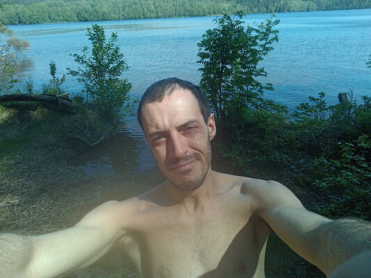  -,   Maks, 34 ,     , c 