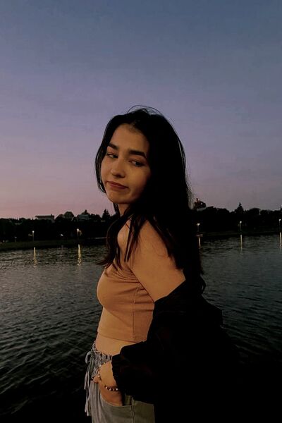  ,   Rusalina, 21 ,   
